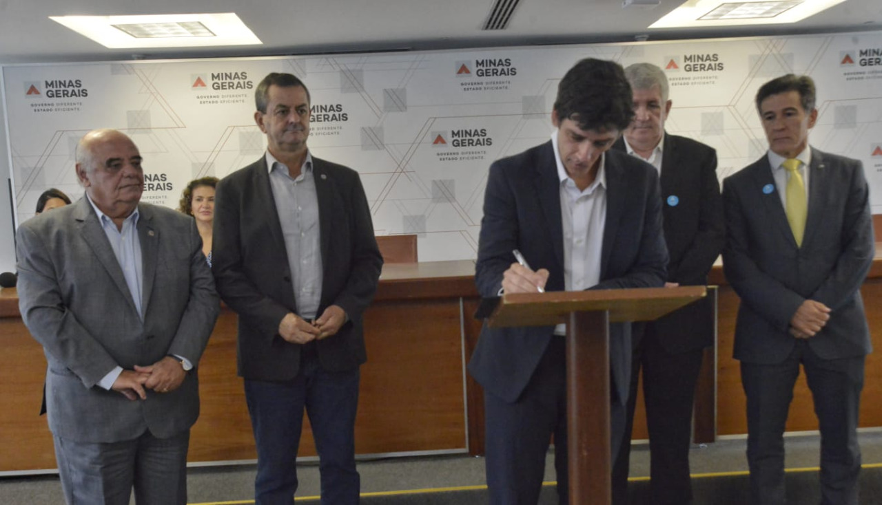 Governo de Minas assina concessão de rodovias do Triângulo Mineiro e Sul de Minas