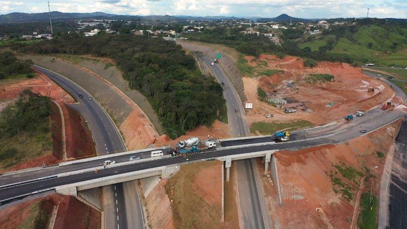 Rodovia MG-050 ganha dois novos viadutos em Divinópolis, no Centro-oeste do estado